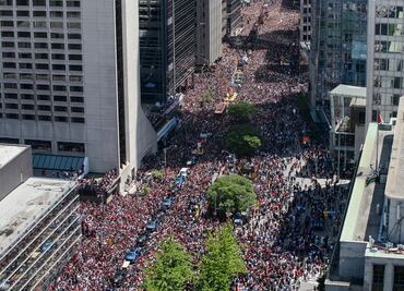 Tiroteo en festejo de los Raptors deja al menos dos heridos en Toronto