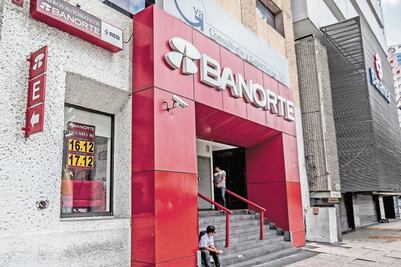 Banorte cancela corresponsalías desde el Oxxo