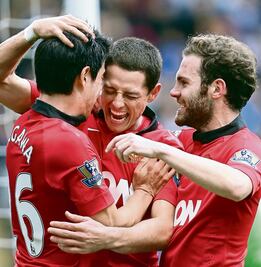 Manchester United recuerda los goles de 'Chicharito' Hernández