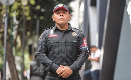 En 2015 devolvió 42 mil pesos, ahora ayudó a abuelita tras explosión en puente La Concordia; él es el policía Ángel Soriano