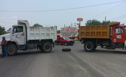 Bloquean constructores carretera en el Istmo