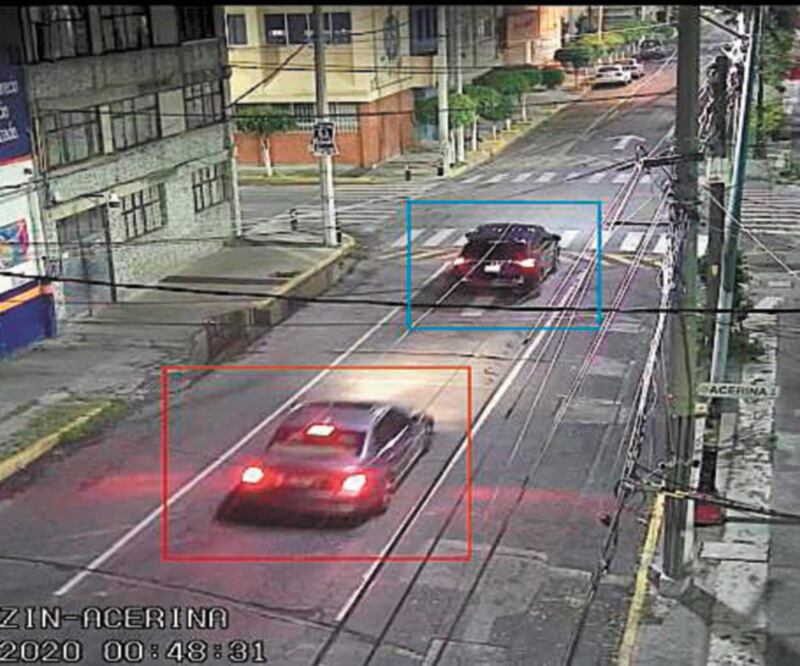 La SSC detectó el auto BMW de El Elvis y desplegó el operativo para atrapar al sujeto cuando fuera a recoger el vehículo estacionado. Foto: ESPECIAL