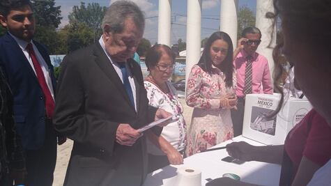 Se traba registro cuando Muñoz Ledo votó en consulta por aeropuerto