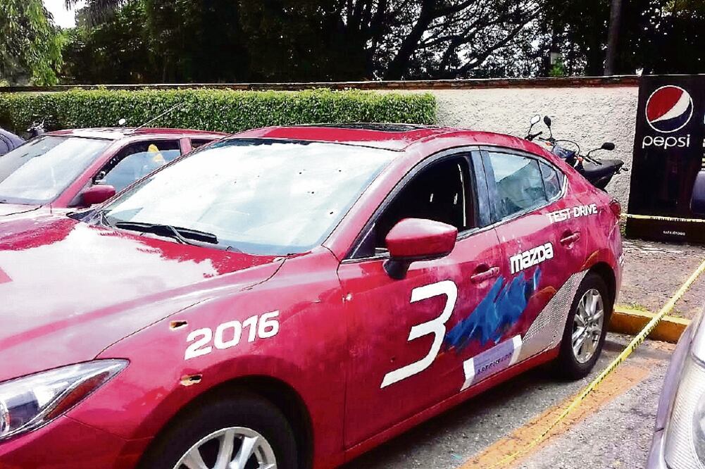 Pablo Moreno, juez de tenis, fue ejecutado afuera de su domicilio, mientras que su hija y pareja también fueron baleadas, esta última murió en el lugar (JUSTINO MIRANDA. EL UNIVERSAL)