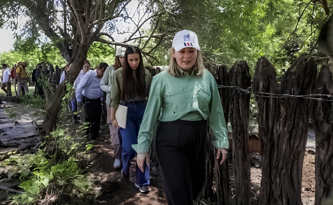La gobernadora interina del estado, Yeraldine Bonilla Valverde, anunció que se dispuso levantar un censo entre pobladores de los municipios de Guasave, Mocorito y Salvador Alvarado, para estimar las pérdidas en enseres domésticos que se tuvieron en los hogares. | Foto: Especiales.