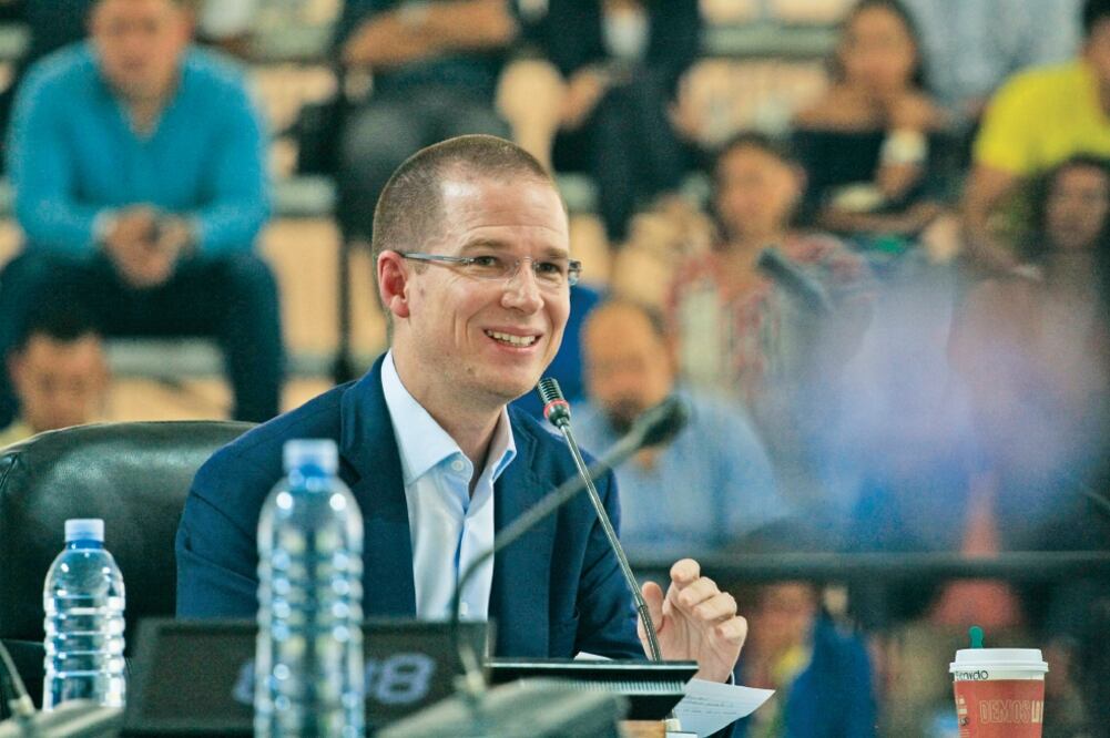 Apoyo conjunto. Según lo acordado, 70% de los spots que los partidos destinen a la coalición corresponderán al abanderado presidencial. Foto: ARCHIVO EL UNIVERSAL