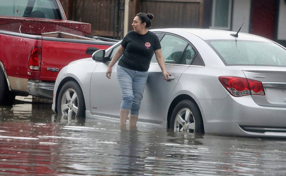 La intensa lluvia que se registró la víspera a lo largo de la frontera entre Texas y México disminuyó el viernes. (28/03/25) Foto: AP