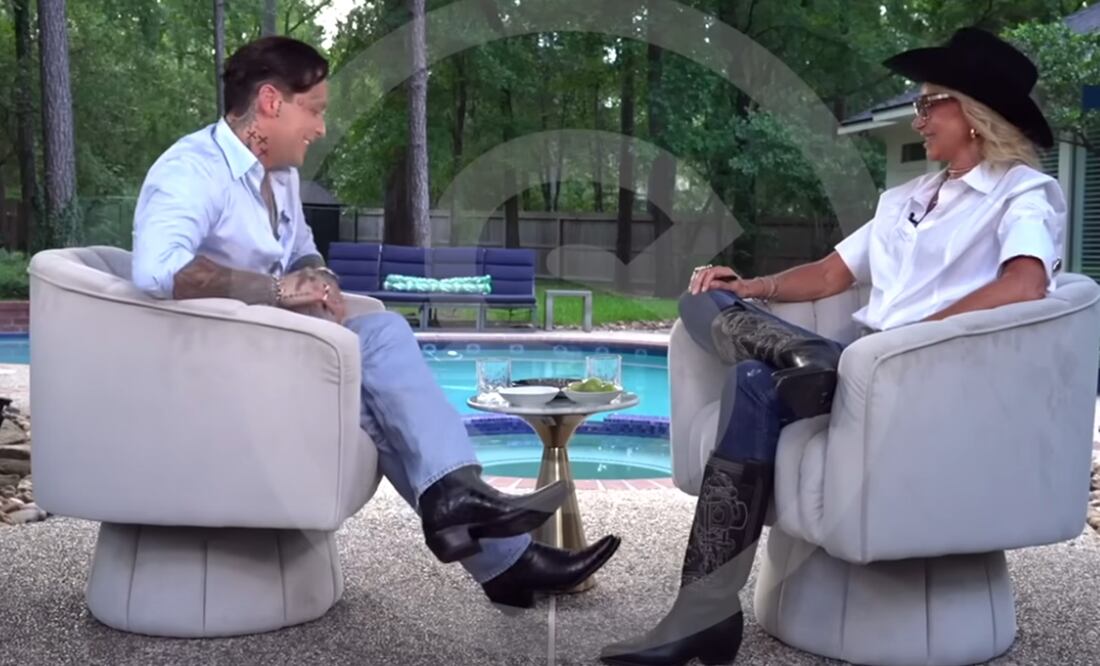 La charla entre Christian Nodal y Adela Micha sigue dando de qué hablar.