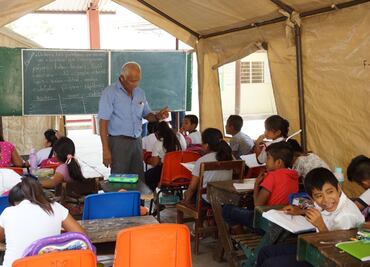 Burocracia frena acceso a recursos para reconstrucción de escuelas en Oaxaca, acusan