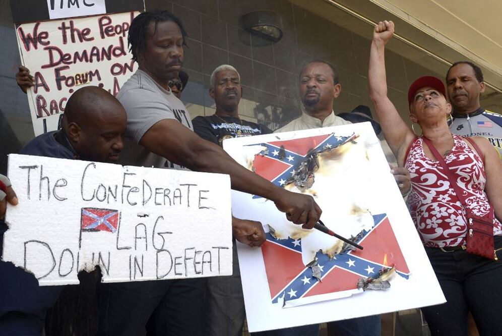 Según una encuesta referida en la nota del diario, 74% de los departamentos de policía considera a los movimiento antigobierno entre sus tres mayores amenazas, en tanto que sólo 39% mencionó en esta lista a los yihadistas Foto: EFE