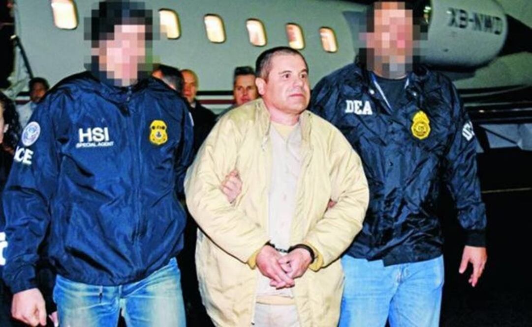Mexico’s top drug lord Joaquín “EL Chapo” Guzmán arrives at Long Island MacArthur airport - Photo taken by U.S. officials / Handout via Reuters