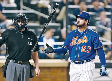 Adrián González asistirá a la pelea entre Canelo y Golovkin