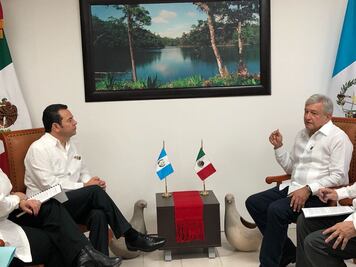AMLO se reúne con Jimmy Morales, presidente de Guatemala