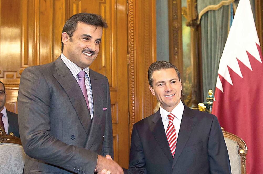 El presidente Enrique Peña Nieto recibió al jeque Tamim bin Hamad Al Thani, emir del Estado de Qatar, en Palacio Nacional, donde atestiguaron la firma de diversos acuerdos bilaterales entre ambas naciones (PRESIDENCIA)