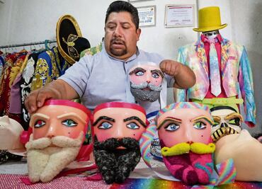 Historia. Artesanos de San Salvador Atenco visten los carnavales de máscaras con alma de cera