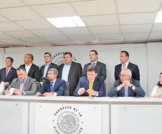 Diputados chocan por comparecencia de Serranía Soto