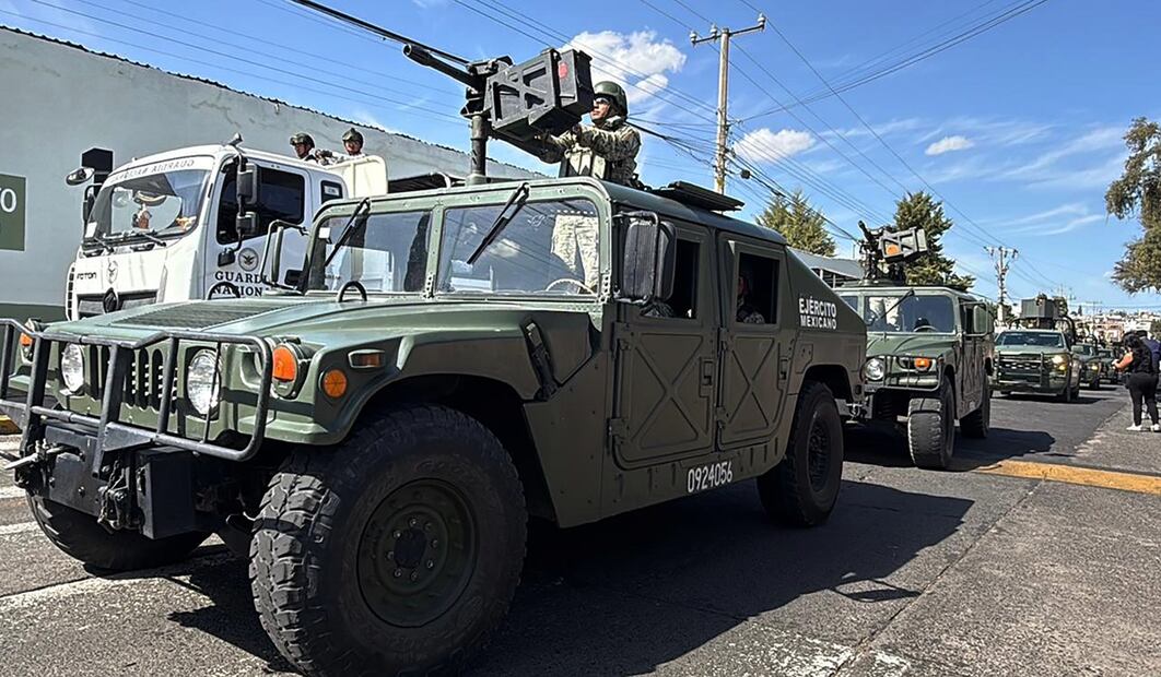 Integrantes de la Guardia Nacional y Ejército llegan a Morelia, para contener la violencia y combatir a cárteles del narcotráfico en Michoacán, el 10 de noviembre de 2025. Foto: Carlos Arrieta/EL UNIVERSAL