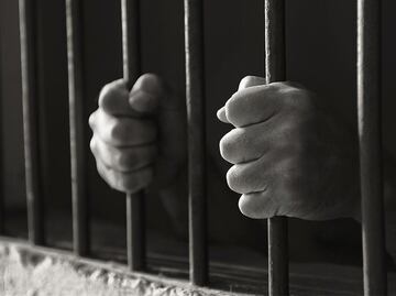 Detienen a cuatro presuntos miembros de "Los Tanzanios" en operativos contra narcomenudeo en CDMX