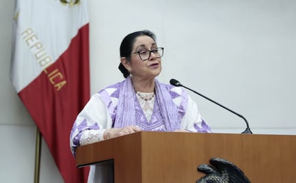 Aplauden y reconocen a Angélica Aragón: "Me siento muy afortunada de haber nacido en una familia de mujeres fuertes"