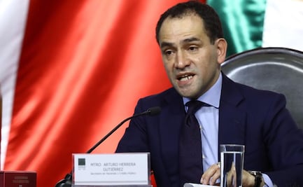 Economía sólo podrá crecer si contenemos pandemia: Hacienda