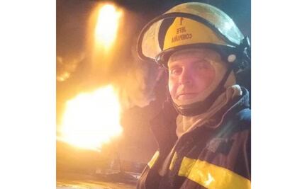 "El rostro del coraje", reconocen a bombero que ha apoyado en las tragedias de Matanzas y el hotel Saratoga en Cuba