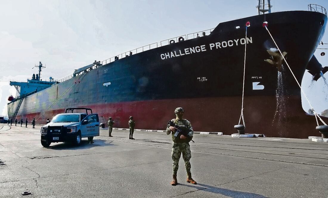 Sangre, corrupción y huachicol . Foto: Archivo / EL UNIVERSAL