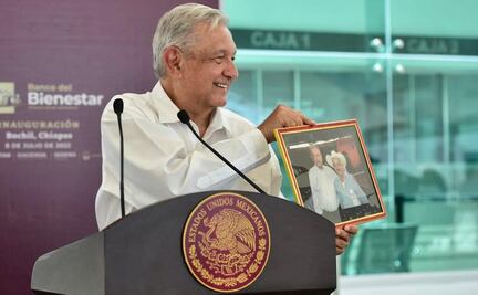 “¡Reelección!”, gritan a AMLO en Chiapas; “hay relevo generacional”, les responde
