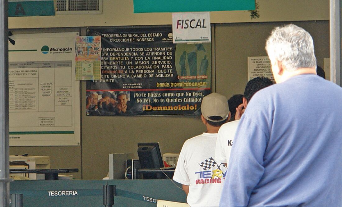 El proyecto de ley de la Tesorería considera castigar conductas ilícitas de servidores públicos que recauden, manejen, ejerzan, administren, inviertan, paguen, reintegren o custodien recursos del gobierno federal (ARCHIVO EL UNIVERSAL)