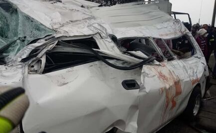 Choque deja un muerto y 11 personas lesionadas en la carretera Naucalpan-Toluca