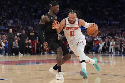 Knicks borran déficit de 22 puntos y vencen a los Cavs en tiempo extra