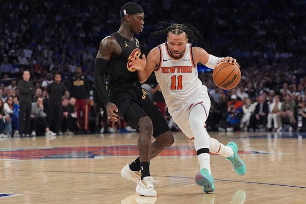 Knicks borran déficit de 22 puntos y vencen a los Cavs en tiempo extra