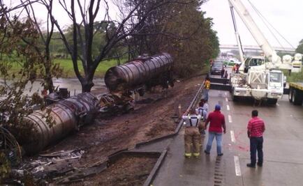 Suman 20 muertos por explosión de pipa en Tabasco