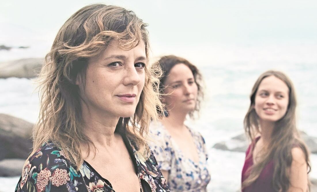 Abril, Clara y Valeria, los tres personajes de la historia. (CORTESÍA)