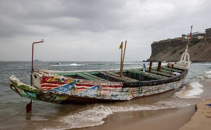 Mueren 17 migrantes tras naufragio frente a costas de la capital de Senegal