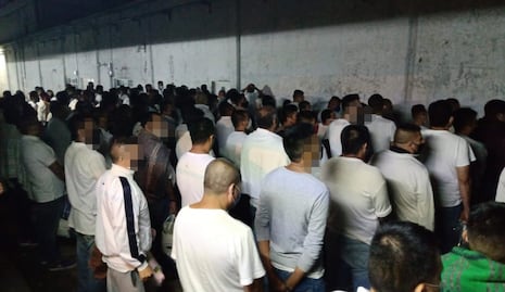 Trasladan a 198 reos de Ixmiquilpan a penal en Pachuca ante alerta por crecida del Río Tula 