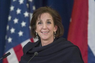 Nominan a Jacobson para sustituir a Wayne