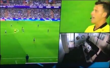 Revisan jugada y no hay nadie en la sala del VAR