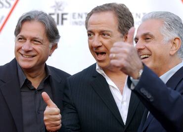 Renuncia cofundador de Guess acusado de violencia sexual