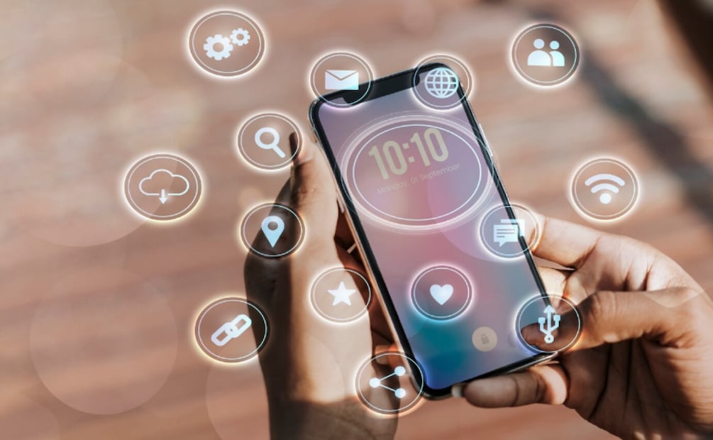 Las apps pesadas son una de las principales causas de la ralentización de un celular. Foto: Magnific