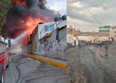 Reportan incendio de 6 camiones recolectores de basura en Naucalpan