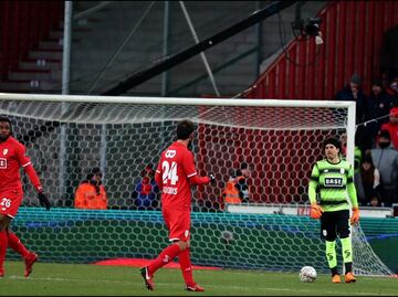 Ochoa y el Standard se despiden del título: Brujas campeón