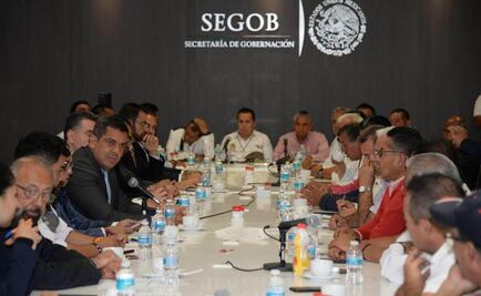 Subsecretario de Gobierno de Segob se reúne con grupo de taxistas inconformes