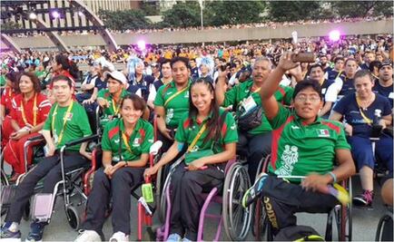 Reciben a medallistas mexicanos con aplausos