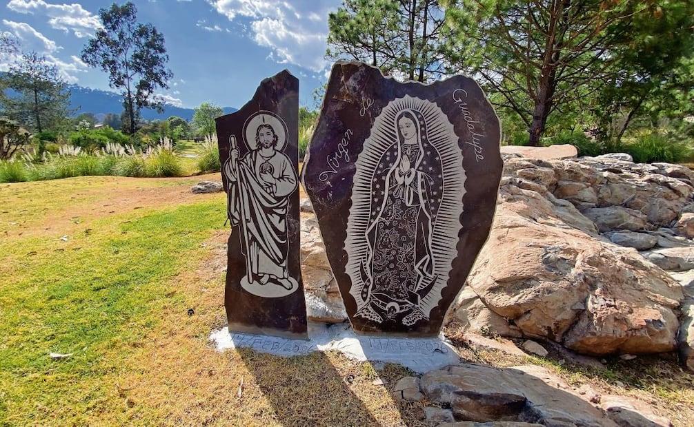 El fraccionamiento que fue el último refugio del capo está rodeado de
pinos y jardines y cuenta con varias imágenes religiosas. Foto: Valente Rosas / EL UNIVERSAL