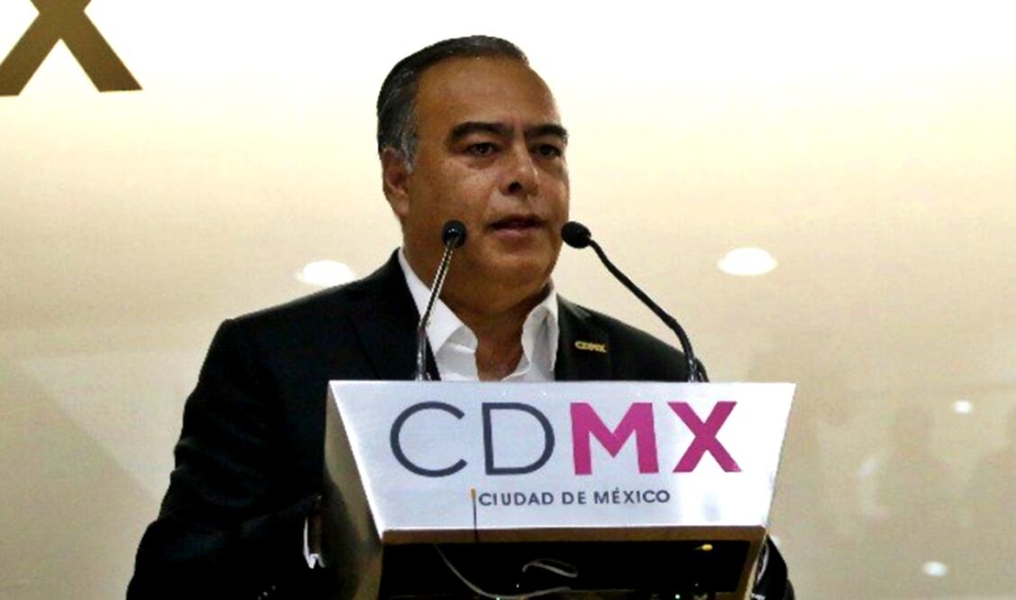 Juez suspende orden de captura contra Raymundo Collins, exjefe de la policía capitalina