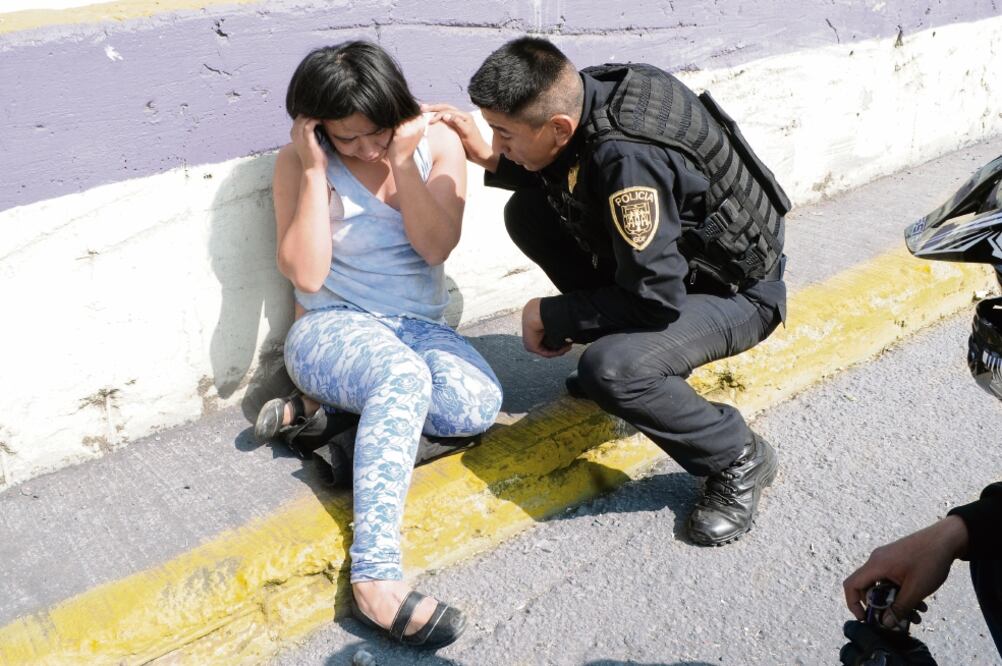 Los policías de la Secretaría de Seguridad Pública son capacitados para ofrecer diferentes tipos de apoyo a la ciudadanía (ARCHIVO EL UNIVERSAL)