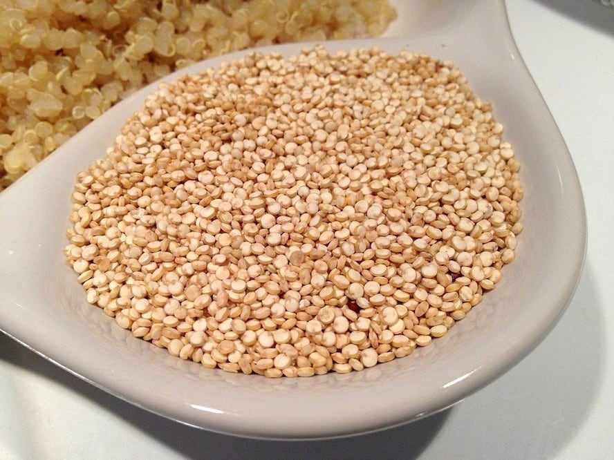 La quinoa es un carbohidrato libre de gluten que puedes agregar a tu cena / Foto: Pixabay