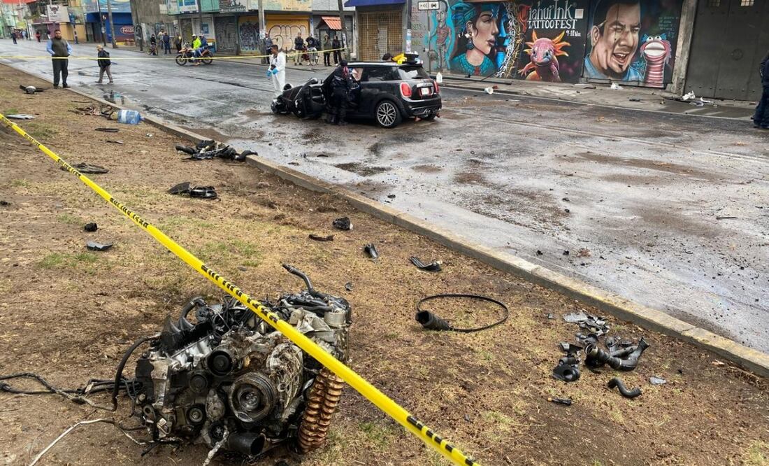 Muere joven al chocar su Minicooper en Iztapalapa; conducía a exceso de velocidad y alcoholizado. Foto: Valente Rosas