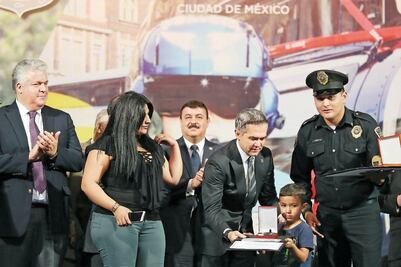 CDMX crea fondo de 8 mdp para familia de los policías