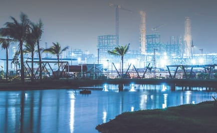 Refinerías no bastan; se importa 37% del consumo 